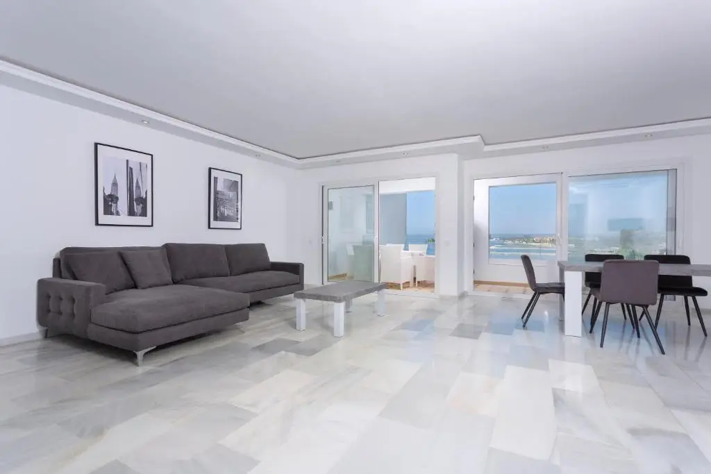 B51 Executive Flats Marbella - Hotell Kalamata
