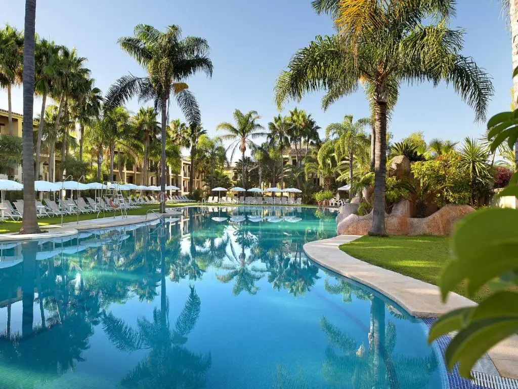 BlueBay Banús - Hotell Kalamata