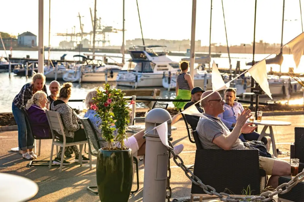 Dockyard Hotel - Hotell Kalamata