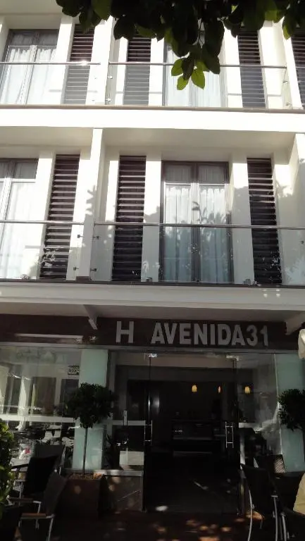 Hotel Avenida 31 - Hotell Kalamata
