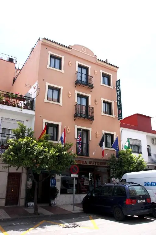 Hotel Doña Catalina - Hotell Kalamata