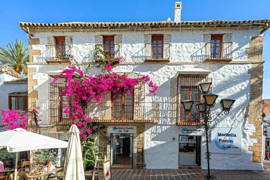 Hotel Marbella Fusión by Renthas - Hotell Kalamata