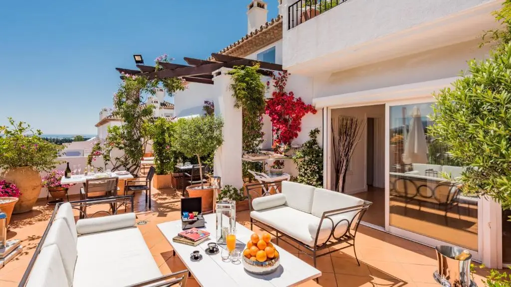 Molo Luxury Suites Puerto Banus - Hotell Kalamata