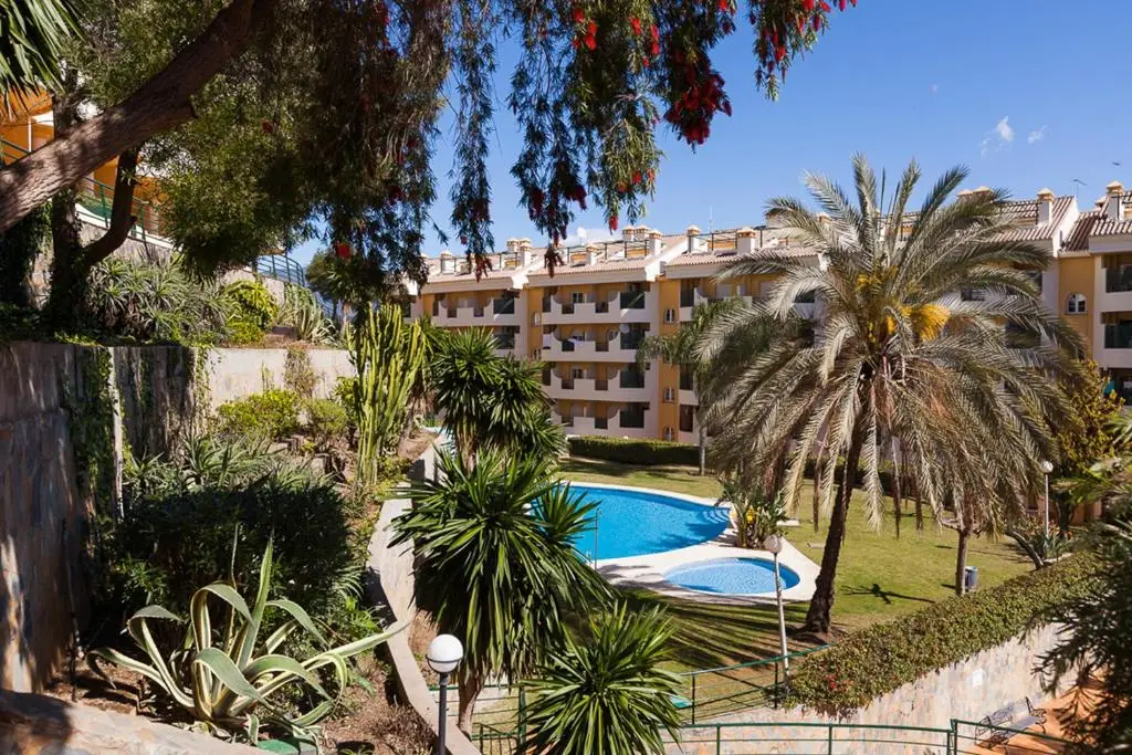 Señorío de Aloha Apartahotel - Hotell Kalamata