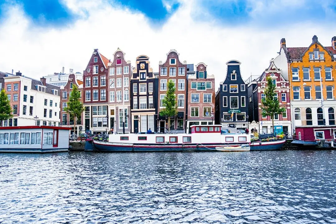 Weekendresa till Amsterdam - tips på hotell illustration